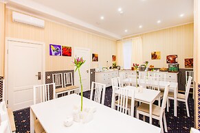 Mira Hotel