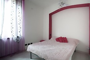 At Home - P.ta Venezia C.so Buenos Aires
