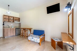 Angela Hotel and Apartments