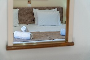 Angela Hotel and Apartments
