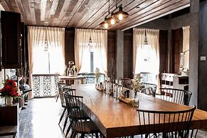 ONCE (upon a time) Chiang Mai Boutique Home