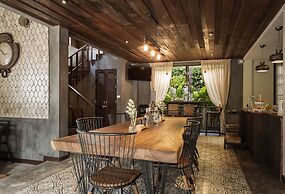 ONCE (upon a time) Chiang Mai Boutique Home