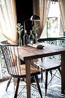 ONCE (upon a time) Chiang Mai Boutique Home
