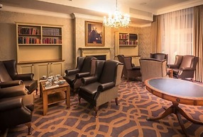 Bishop's Gate Hotel