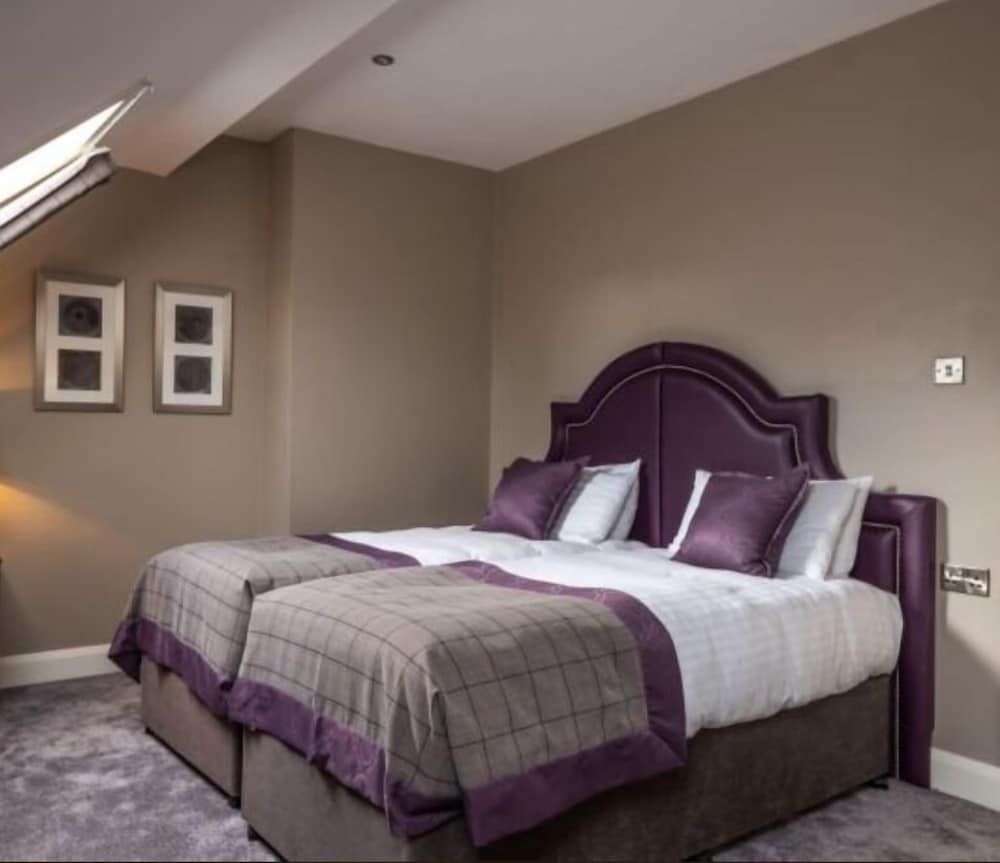 Bishop's Gate Hotel