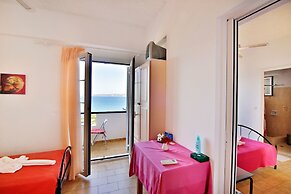 Isadora Apartments