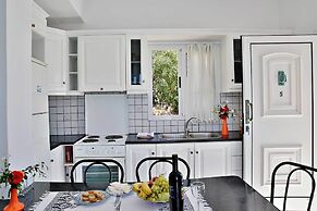 Isadora Apartments