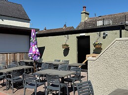 19th Hole Hotel