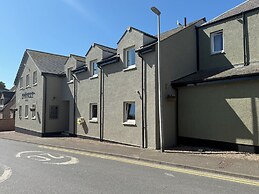 19th Hole Hotel