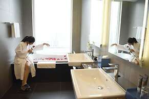 Novotel Suites Hanoi