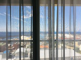 Harbor Hotel