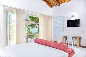 Hotel Santorini Kima Beach Resort