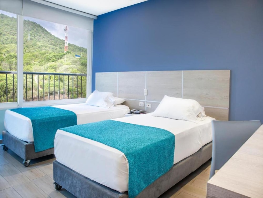 Hotel Santorini Kima Beach Resort