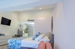 Hotel Santorini Kima Beach Resort