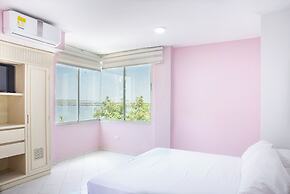 Hotel Santorini Kima Beach Resort