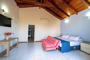 Hotel Santorini Kima Beach Resort