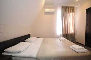 Hotel 7 Rooms