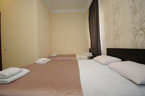 Hotel 7 Rooms