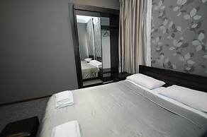 Hotel 7 Rooms