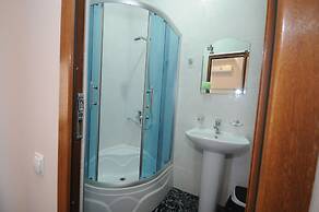 Hotel 7 Rooms