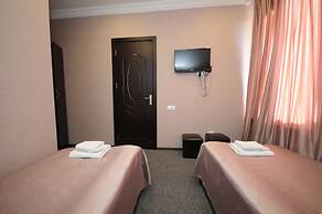 Hotel 7 Rooms