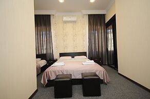Hotel 7 Rooms