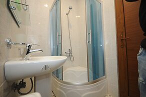Hotel 7 Rooms