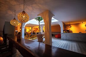 Riad Les Yeux Bleus