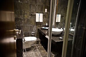 Ocean Edge Suites & Hotel Colombo