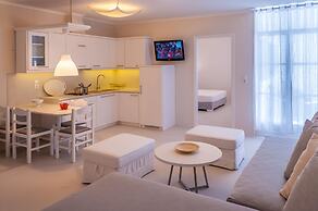 Milos Bay Suites