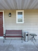 Peninsula Motel