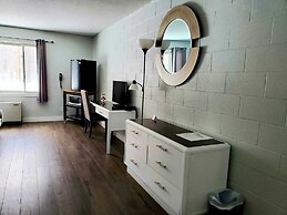 Peninsula Motel