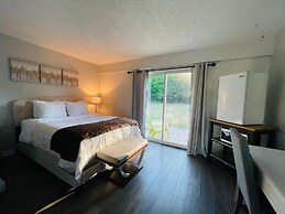 Peninsula Motel