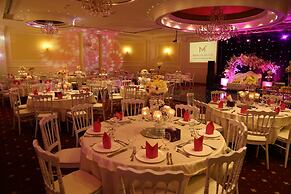 Meneur Hotel