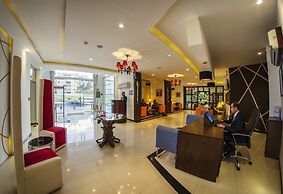 Meneur Hotel