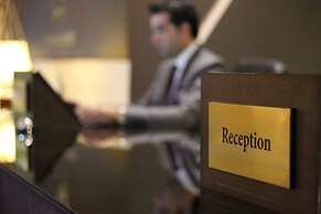 Meneur Hotel