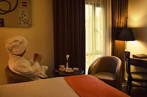 Meneur Hotel
