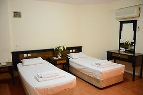 Pinus Otel