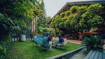 Viajero Cali Hostel & Salsa School