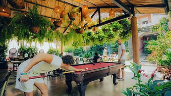 Viajero Cali Hostel & Salsa School