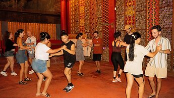 Viajero Cali Hostel & Salsa School