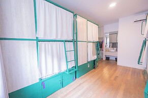 Viajero Cali Hostel & Salsa School