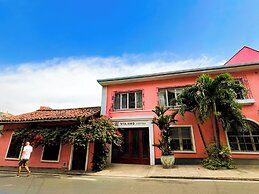 Viajero Cali Hostel & Salsa School