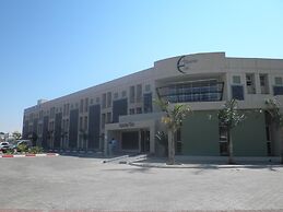 Aquarian Tide Hotel
