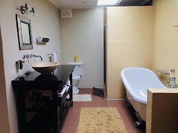 Harfield Guest Villa