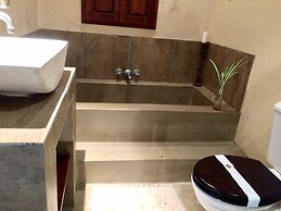 Harfield Guest Villa