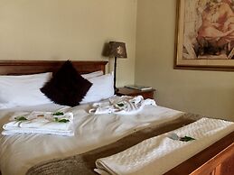 Harfield Guest Villa