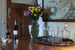 Harfield Guest Villa