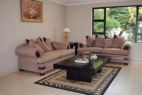 6 on Morris Guest Lodge