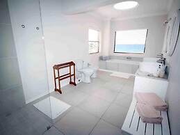 Fairlight Beach House